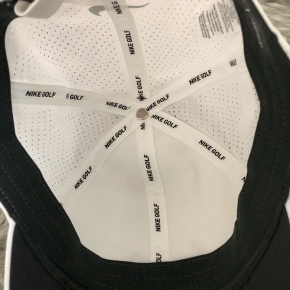 NIKE Women's AeroBill Legacy 91 Perforated Cap - Picture 3 of 6